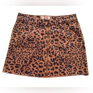 Free People We The Free Leopard Full Zip Distressed Denim Mini Skirt Size 26